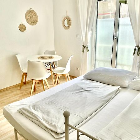 Contactless Self-Check-In - City Apartment Zum Wohlfuhlen Ans16 Graz Ngoại thất bức ảnh